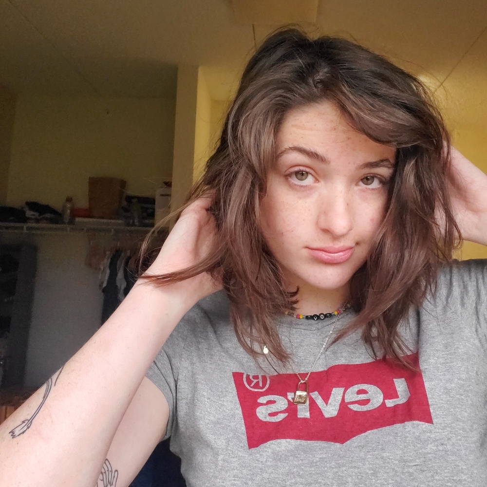 Levi's tshirt